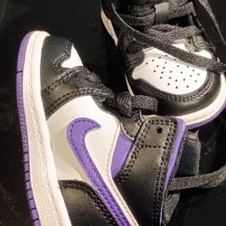 JORDAN 1 MID SE TD BLACK/ DARK IRIS- ( PURPLE) WHITE SIZE 5C