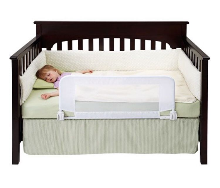 Convertible Crib Toddler Bed Rail Guard with Reinforced Anchor Safety