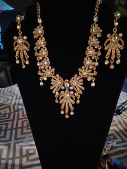 Necklace With Earrings 