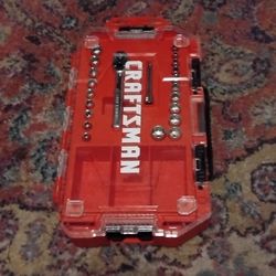 Craftsman 20 piece socket and ratchet set
