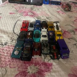 HOTWHEELS LOOSE LOT ( NOT $1, MUST GO, MAKE ME A OFFER)