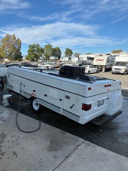 Pop up trailer