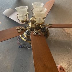 42 inches ceilingFan by Hunter