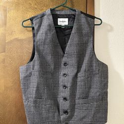 Men’s Gray Plaid Dress Vest – Size M (Goodfellow & Co)