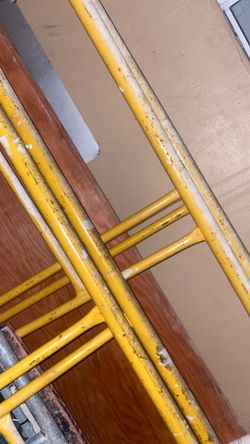 Yellow Metal Scaffolding  read before buying