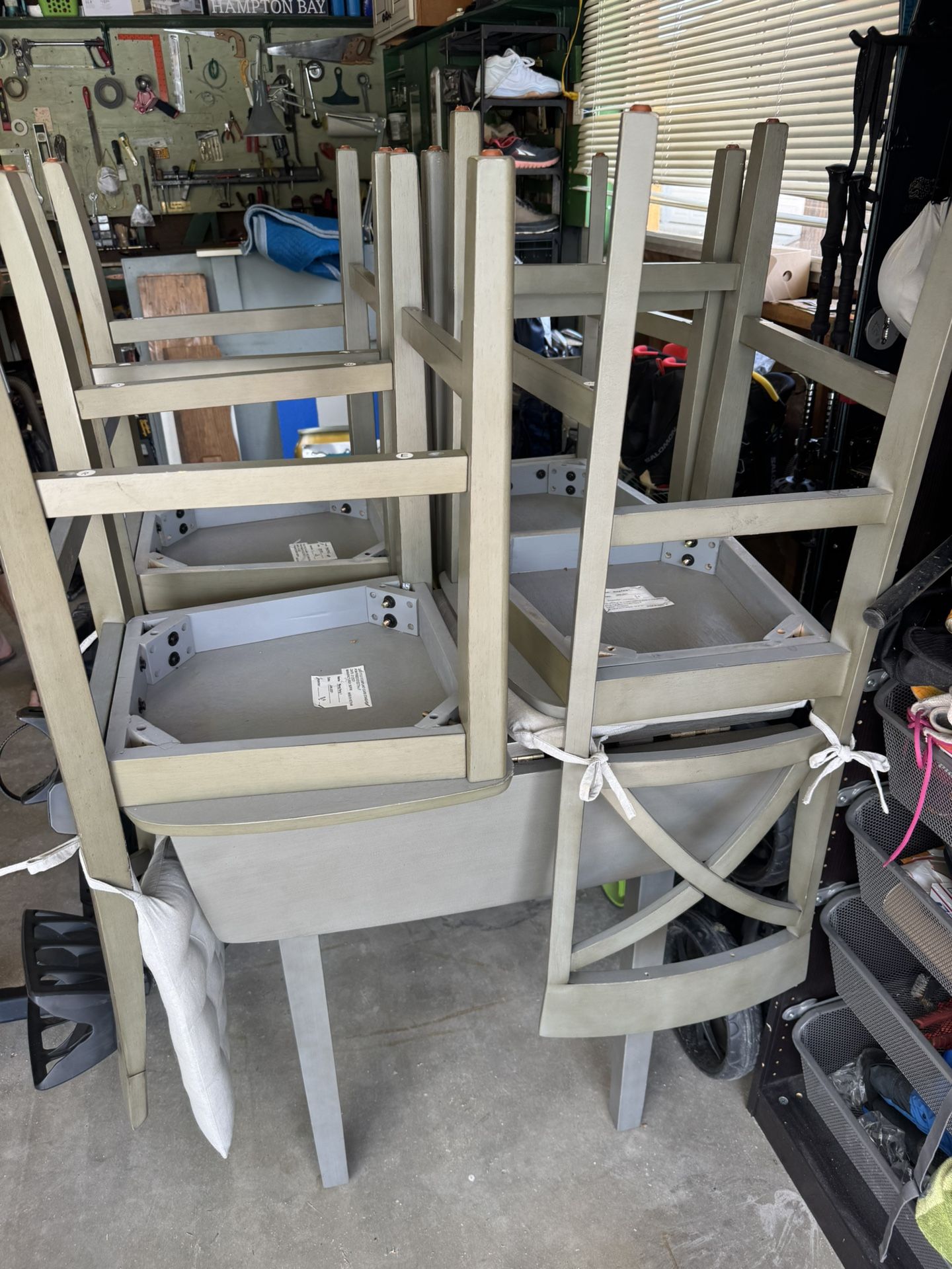 Dining Table & chairs