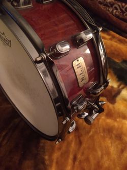 Tama SLP snare drum.