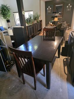 Table And Chairs 36x54 Opens to 54x 54