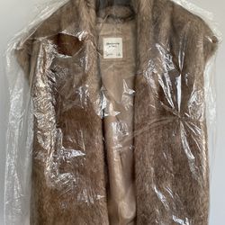 Abercrombie Faur Fur Vest