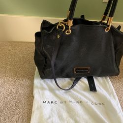 Authentic Marc by Marc Jacobs Too Hot to Handle Tote in Black