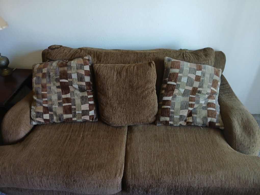 MOVING EVERYTHING MUST GO