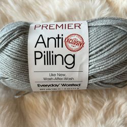 Annie's Premier Anti Pilling Everyday Worsted Yarn 4 oz 203 Yd Mist Gray
