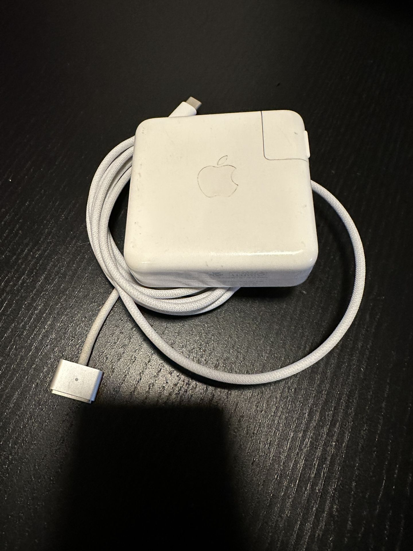 Genuine Apple MacBook USB-C Charger 61W MagSafe