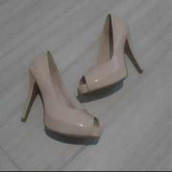 Open toe Pumps