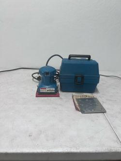 MAKITA BO4552 1/4 SHEET FINISHING PALM SANDER W/ Case No Dust Bag Works. Used in good condition with some cosmetic blemishes. These blemishes are in t