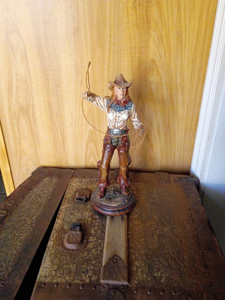 Vintage Western Figurine