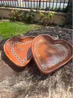 2 Barro Heart shape plates