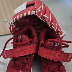 Kids Baseball Cleats 12 ⚾️  and Glove 9.5