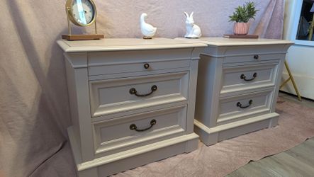 Pair of Refinished Ethan Allen Nightstands