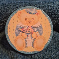 Darlington Farms Sailor Bear tin