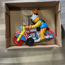 Vintage Wind Up Clown Toy In Box