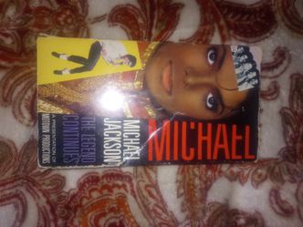 Michael Jackson The Legend Continues VHS