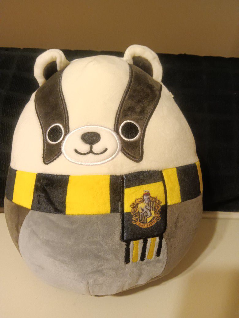 Harry Potter Hufflepuff Badger 10-in Squishmallow