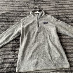 Patagonia Women’s Quarter Zip