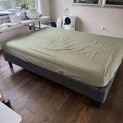 Full Bed With Mattress