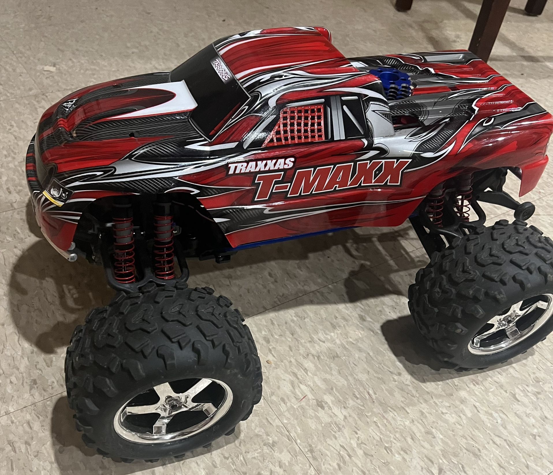 Traxxas T-MAXX 3.3 Monster Truck