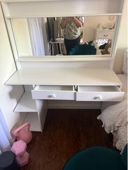 Makeup desk/ vanity mirror