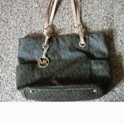 Michael Kors Jet Set Tote 