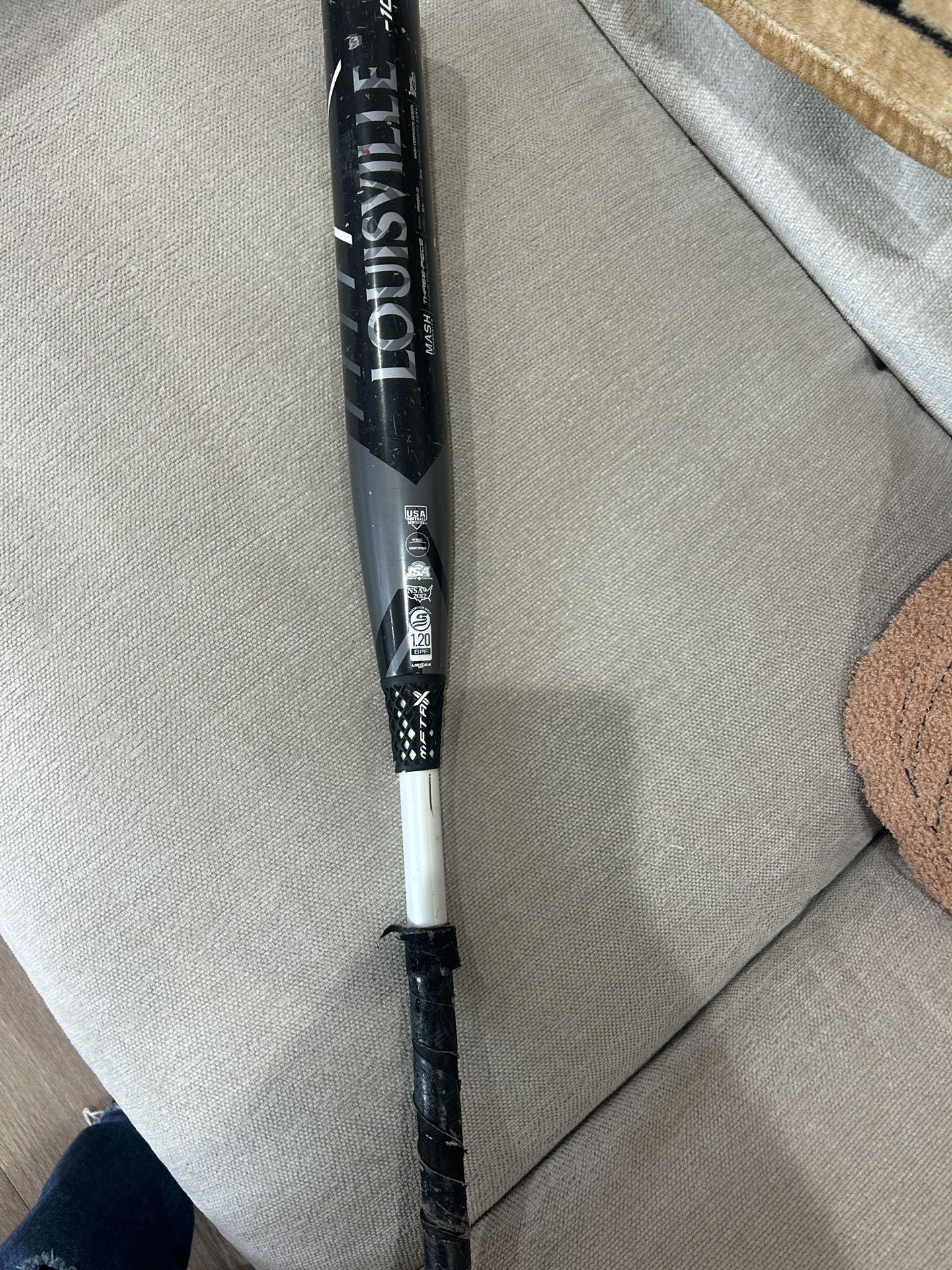 Louisville Meta Softball Bat 32 -10 $150