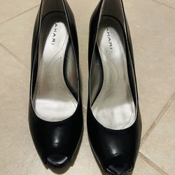 Tahari Leather Heels 3 Inches Black Size 7 New