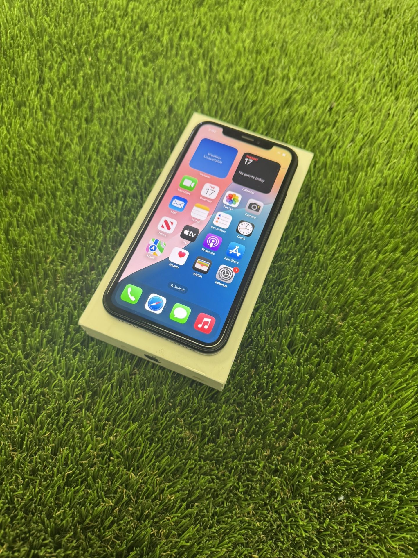 iPhone XR Carrier Unlocked