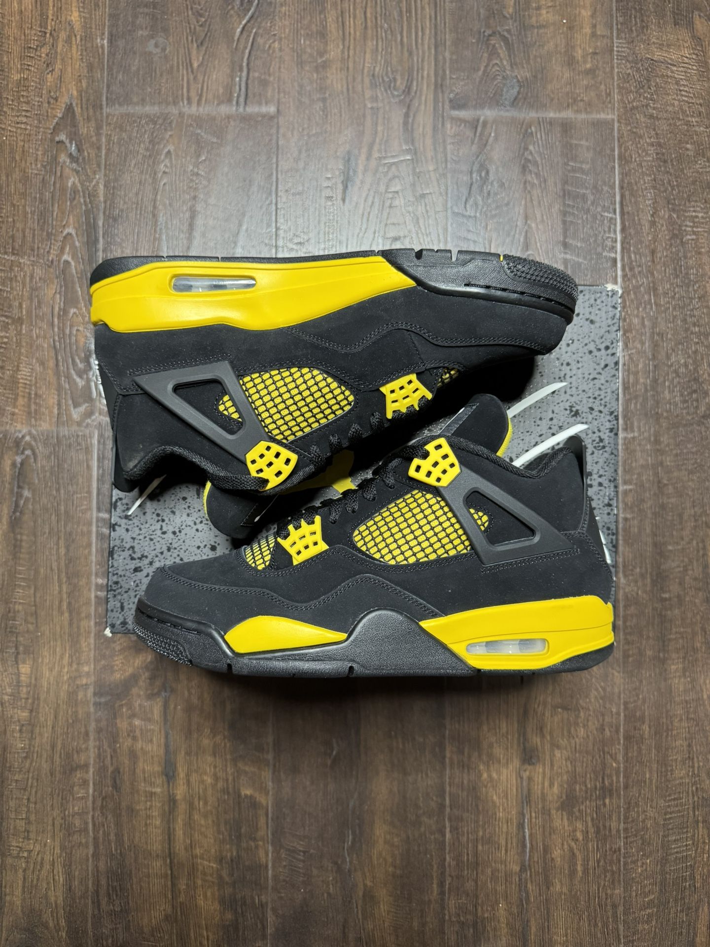 Jordan 4 Retro Yellow Thunder 2023 New Size 10