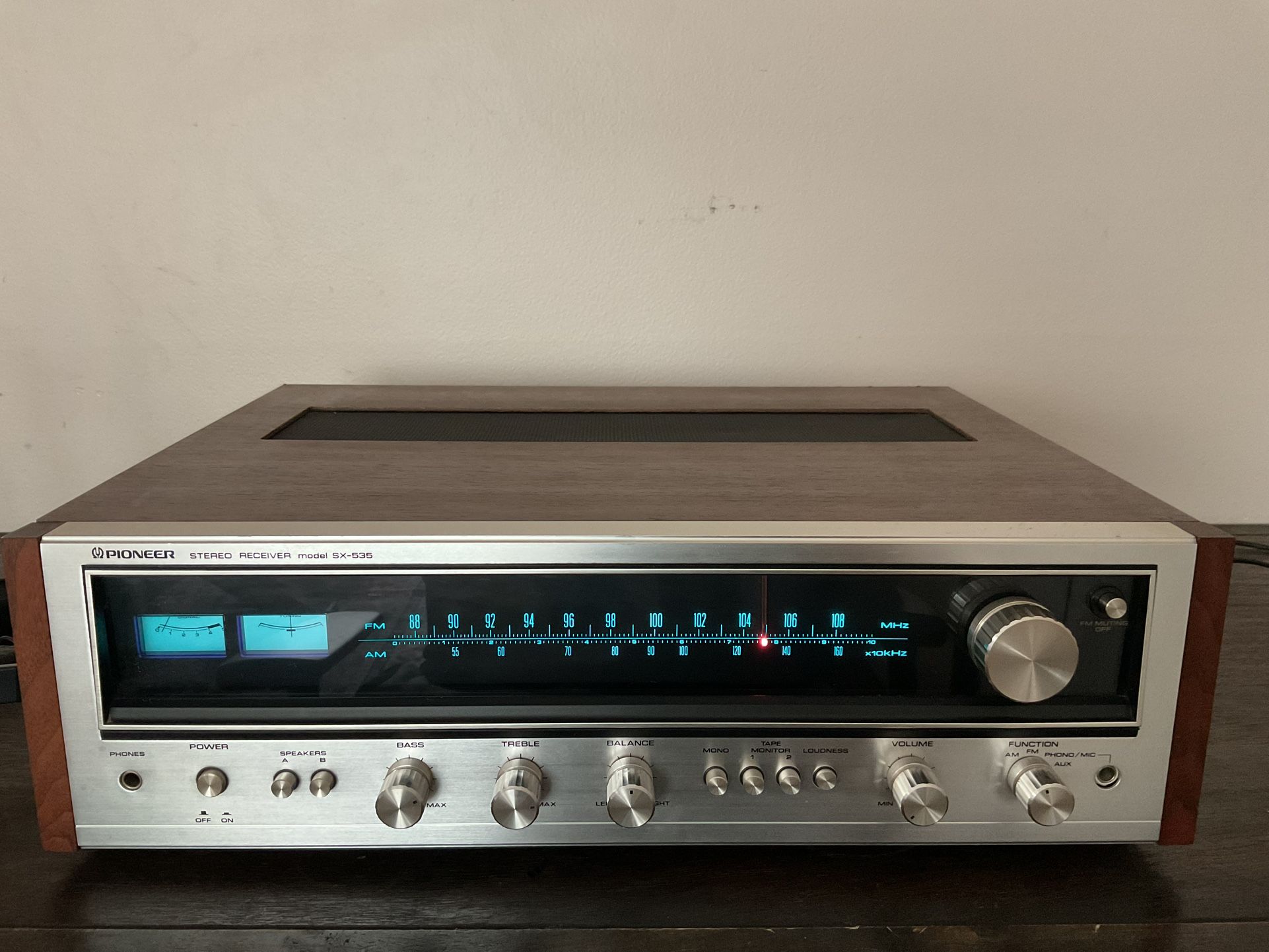 PIONEER SX-535 Vintage Stereo Receiver - $100