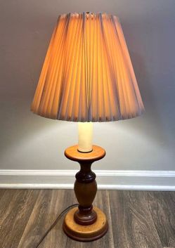 Antique Mid Century Turned Wood Accent Table Lamp