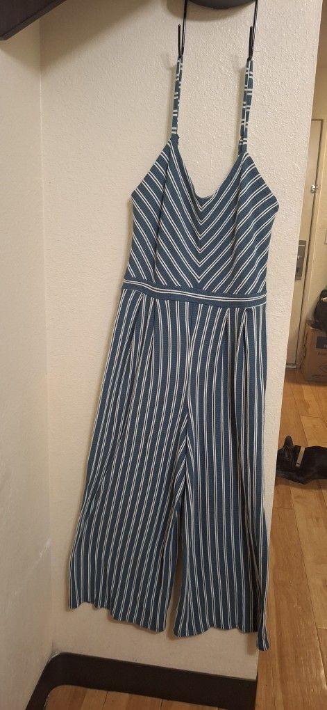 Xhilaration Jumper Romper Jumpsuit Women's Cropped Textured Striped Size Small
