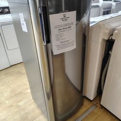 LG 20"W, 6 CU FT SINGLE DOOR UPRIGHT FREEZER WITH DIRECT COOLING