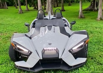 2022 Polaris slingshot