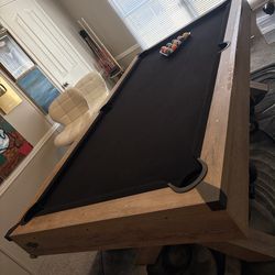 AMERICAN LEGEND POOL TABLE $695