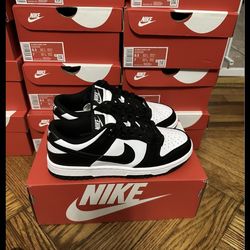 Nike womens Panda Dunks