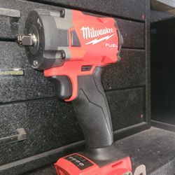 Milwaukee M18 FUEL 3/8" IMPACT WRENCH