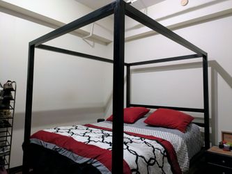 Heavy duty metal 4 poster bed frame
