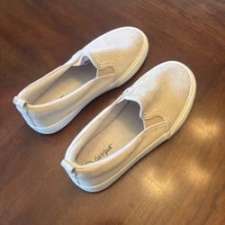 Girls Shoes Size 2