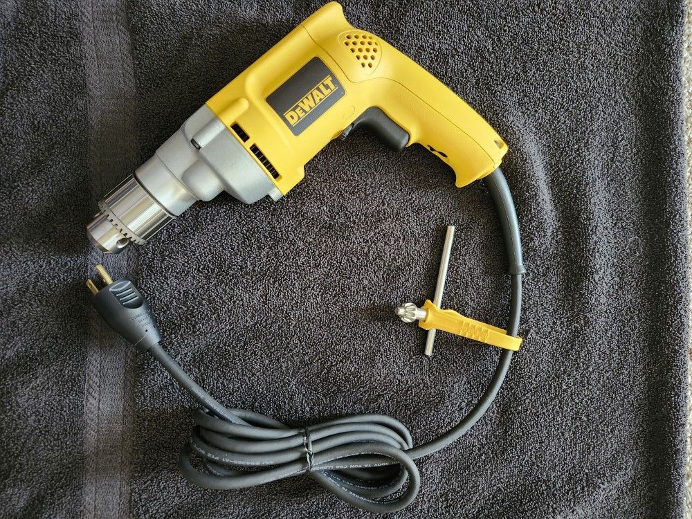 Dewalt 3/8" Corded Drill