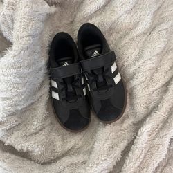 Adidas Kids Shoes Size 1 1/2