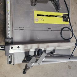 Table Saw With Stand