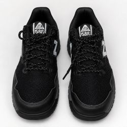 NEW BALANCE 589 Industrial Work Shoes – Black – Excellent Condition